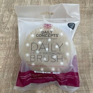 Daily Detox Massage Brush - NWT
